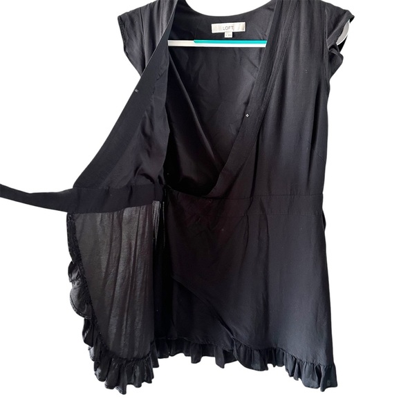 Loft Black Wrap Dress Women’s size 6 - Built in Romper. Flutter short sleeves - Picture 6 of 16
